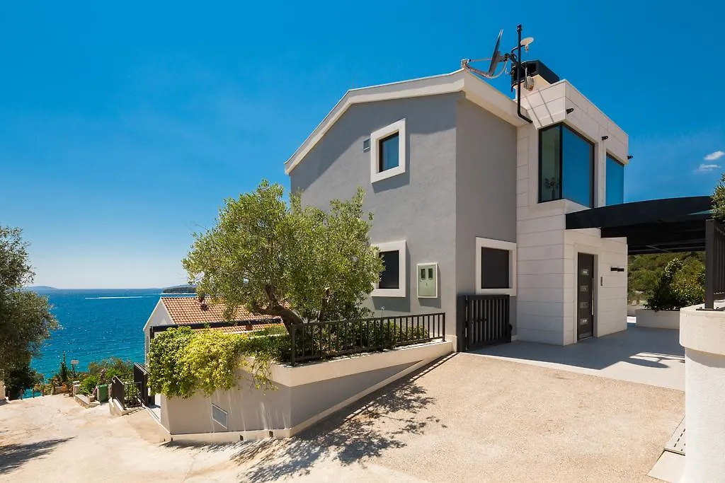 Villa Argemonia Τρογκίρ